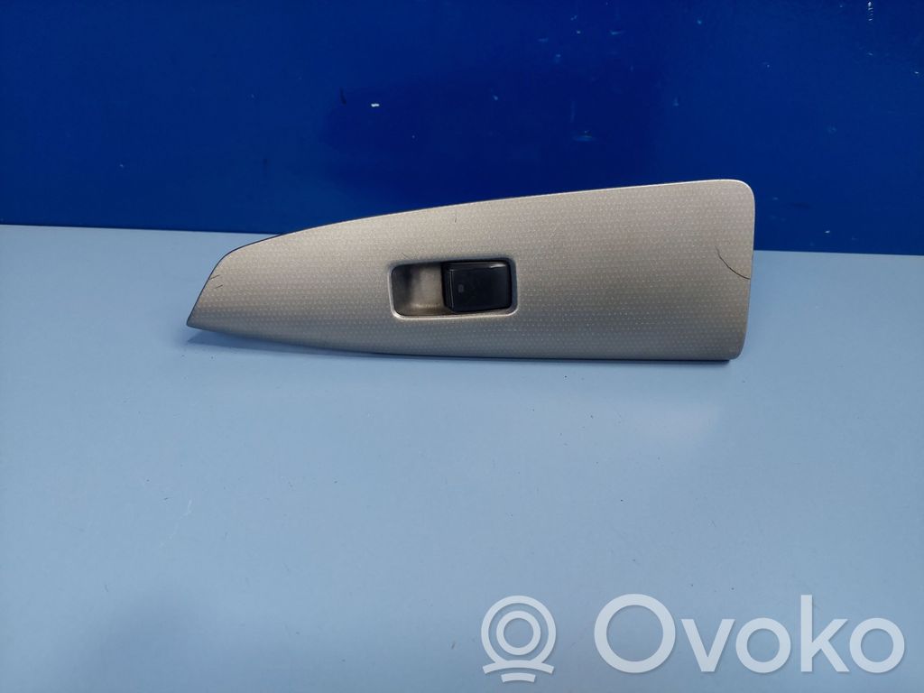 Toyota Corolla Verso E121 Electric window control switch 