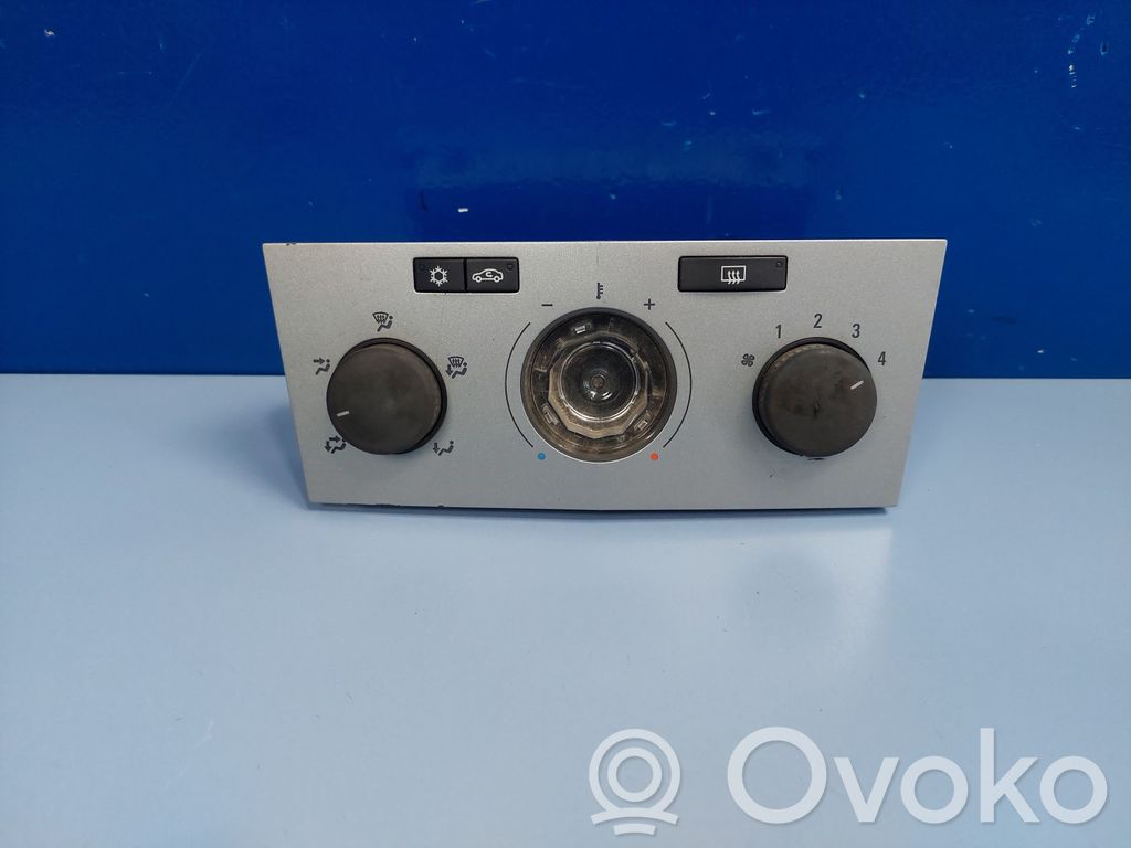 Opel Astra H Climate control unit 