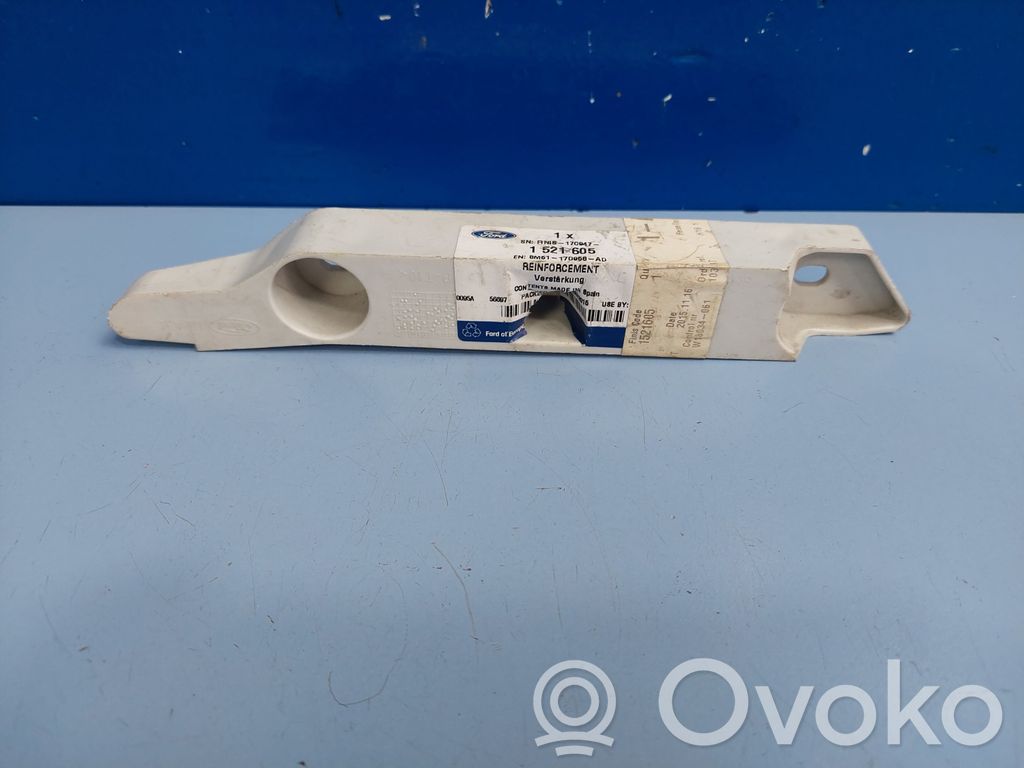 Front bumper mounting bracket   8M5117D958AD