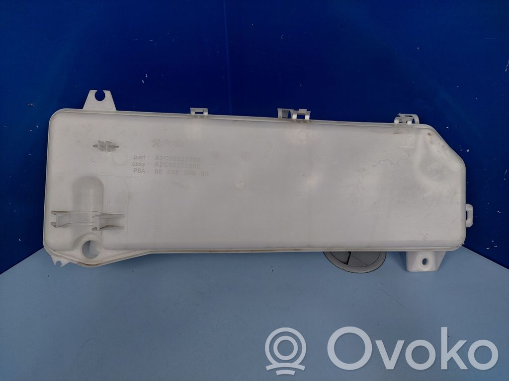Toyota Proace Logu šķidruma tvertne 
