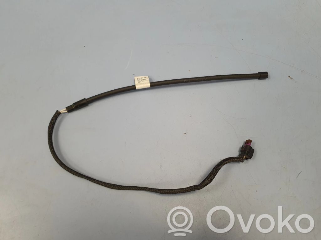 Tailgate/trunk control unit/module   C37437200