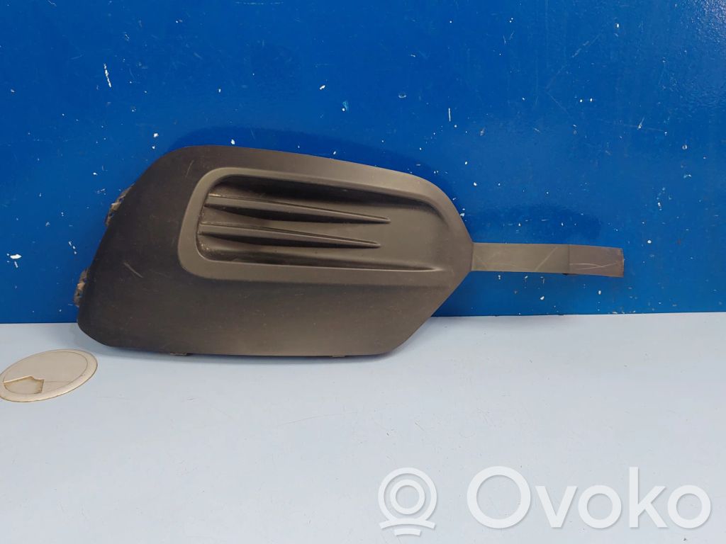 Toyota Proace Front fog light trim/grill 