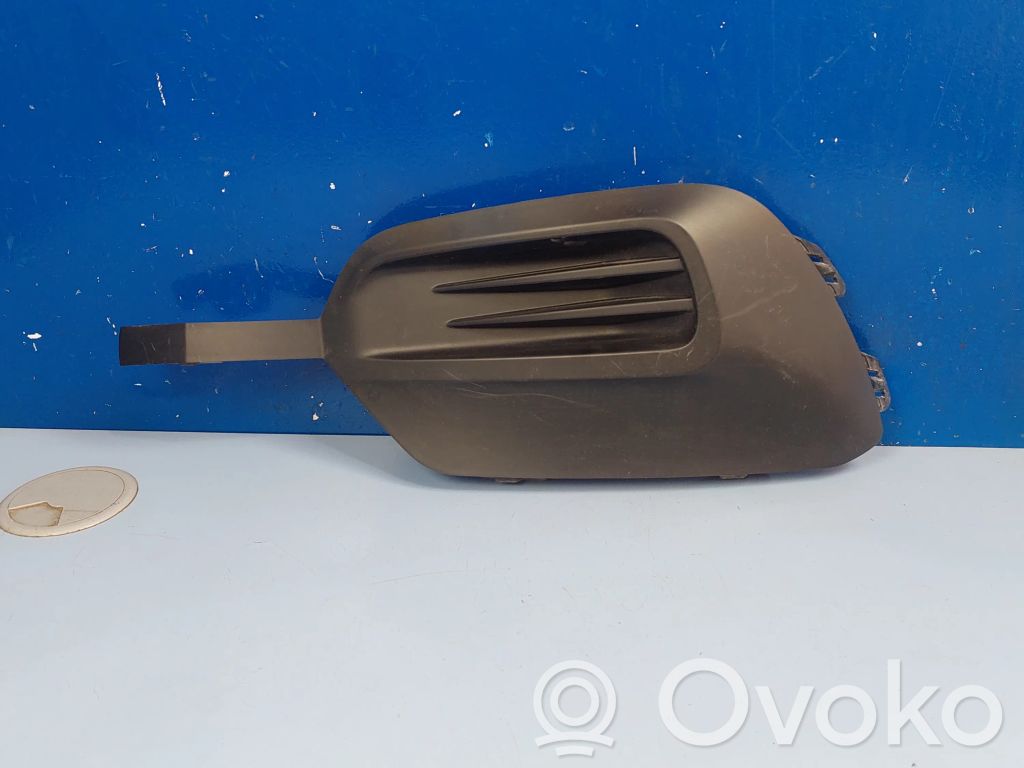 Toyota Proace Front fog light trim/grill 