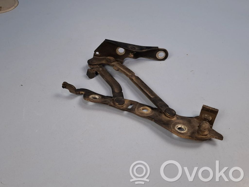 Volvo S60 Tailgate/trunk/boot hinge 