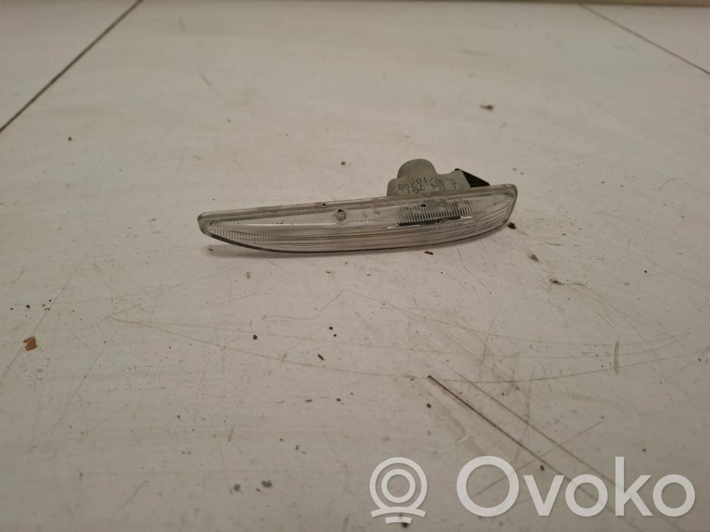 BMW 7 E65 E66 Semnalizator bară față 