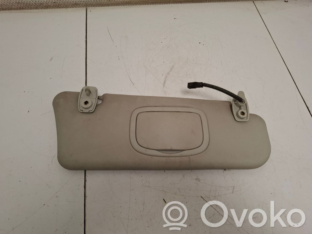 Sun visor
