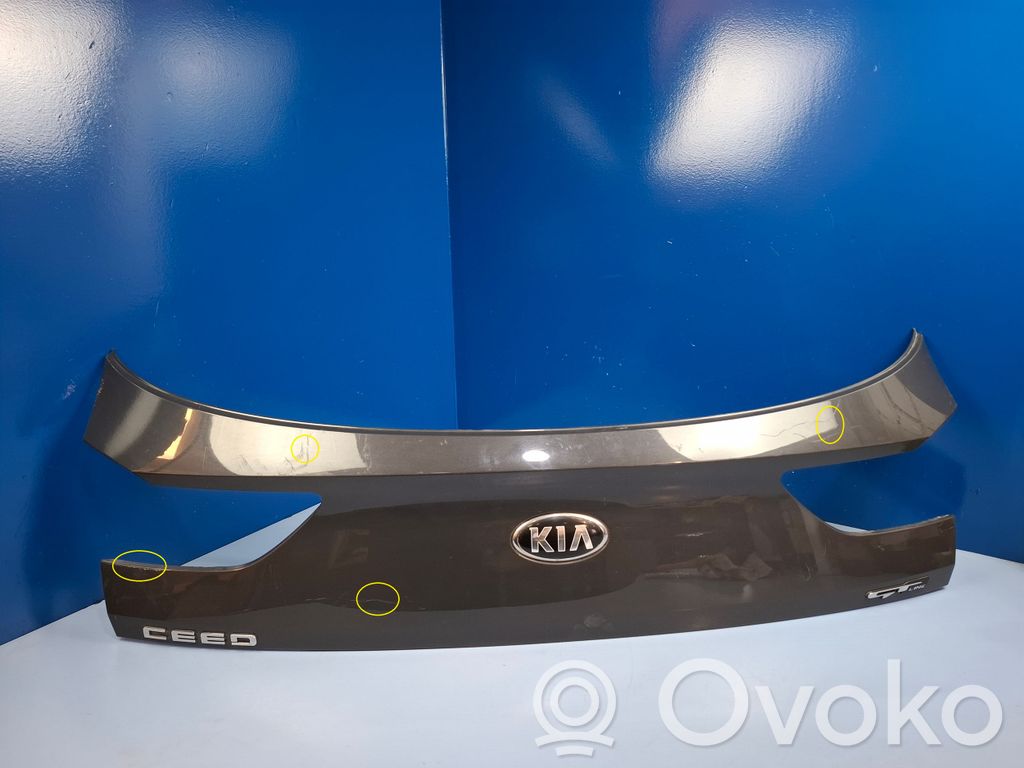 KIA Ceed Tailgate trim 