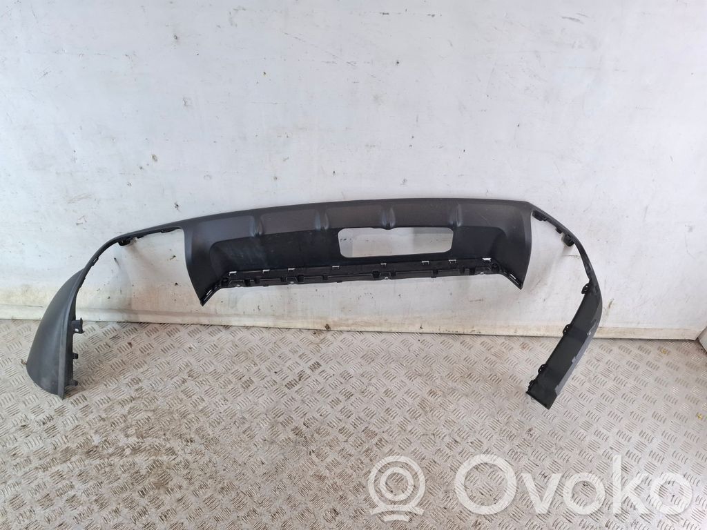 Porsche Cayenne (9Y0 9Y3) Moldura inferior del parachoques trasero 