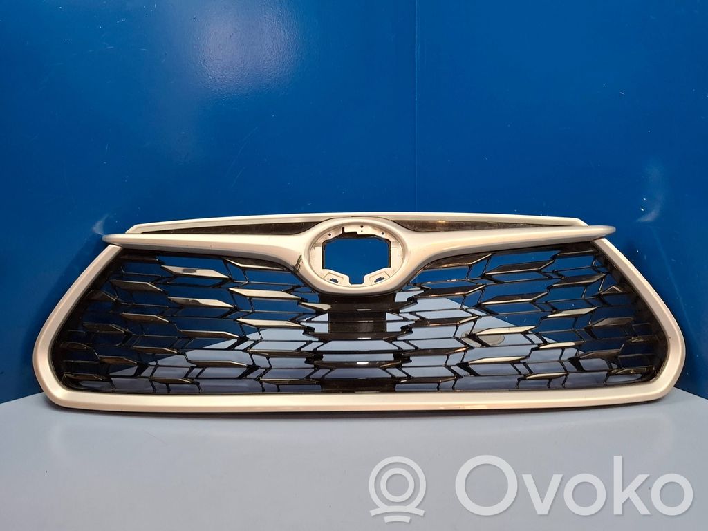 Toyota Highlander XU70 Maskownica / Grill / Atrapa górna chłodnicy 