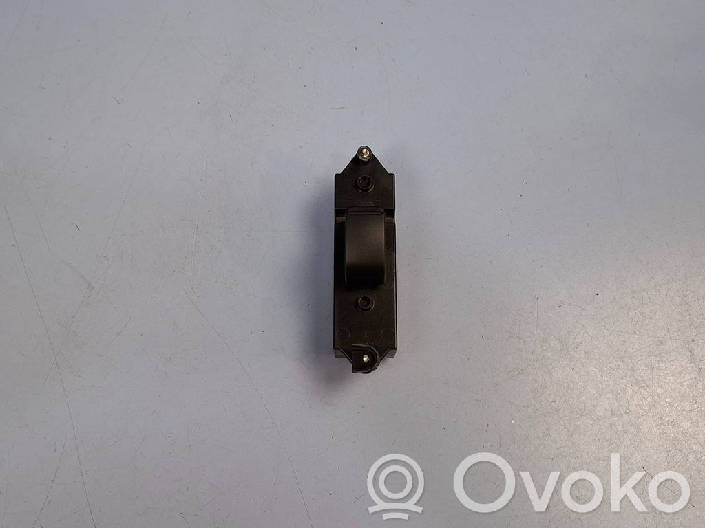 Mitsubishi L200 Electric window control switch 