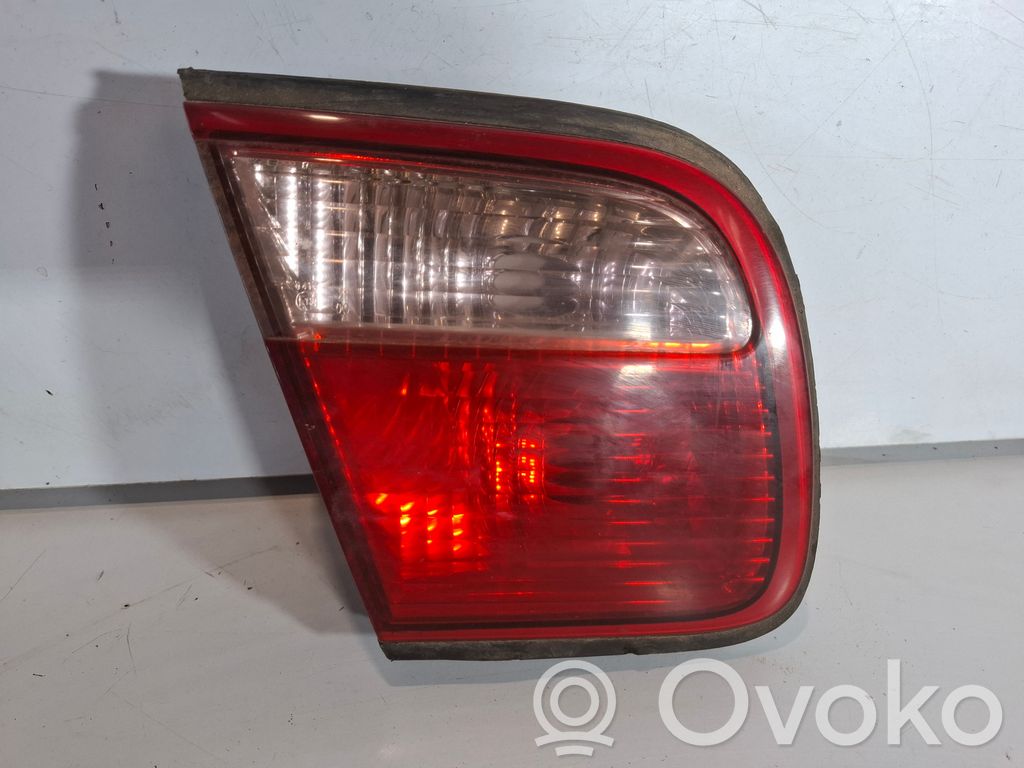 Mazda Millenia Lampy tylnej klapy bagażnika 