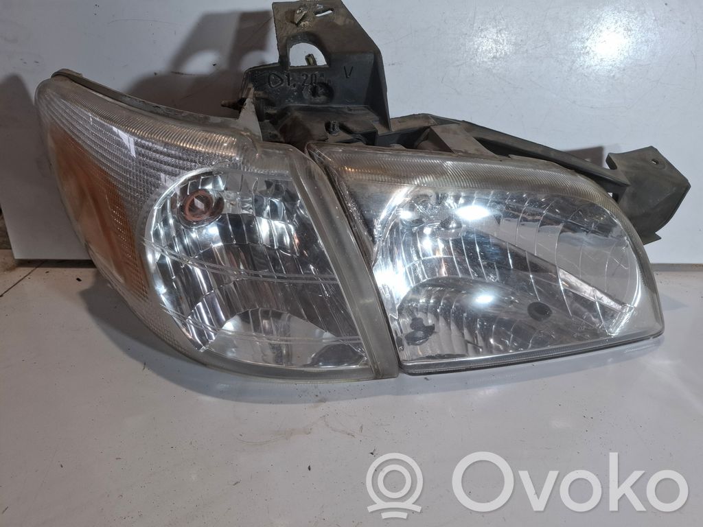 Opel Sintra Lampa przednia 