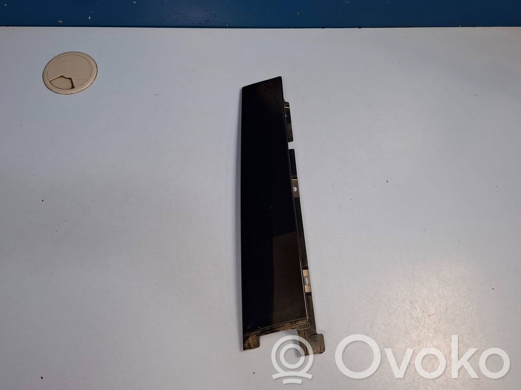 Ford Focus Takaoven lasin muotolista 