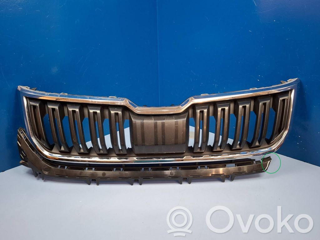 Skoda Kodiaq Etupuskurin ylempi jäähdytinsäleikkö 