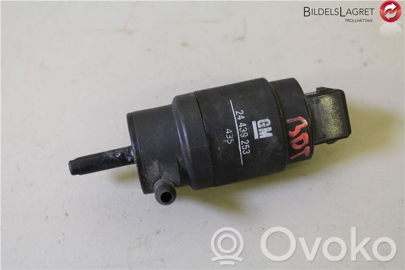 Saab 9-5 Windscreen/windshield washer pump 