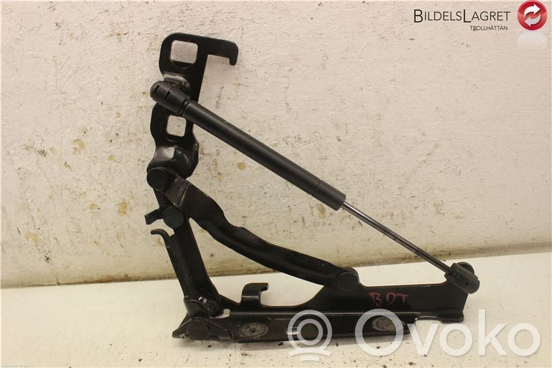 Chevrolet Corvette Tailgate/trunk/boot hinge 