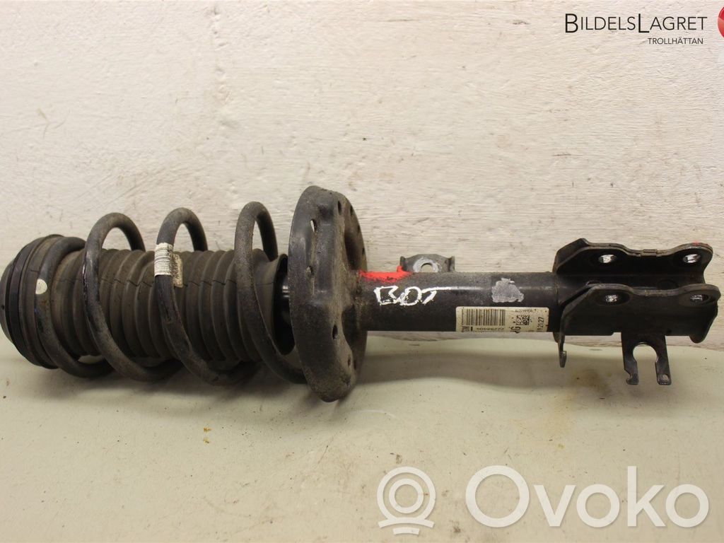Opel Corsa E Front shock absorber with coil spring 