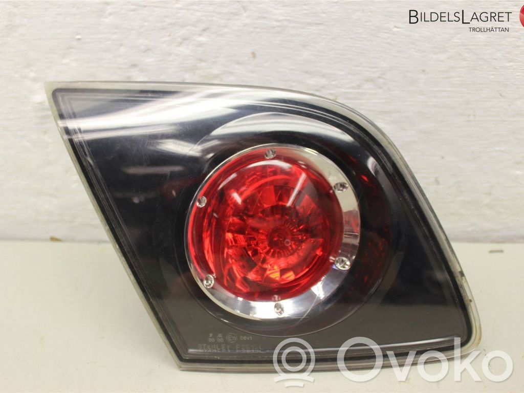 Mazda 3 I Takaluukun takavalot 