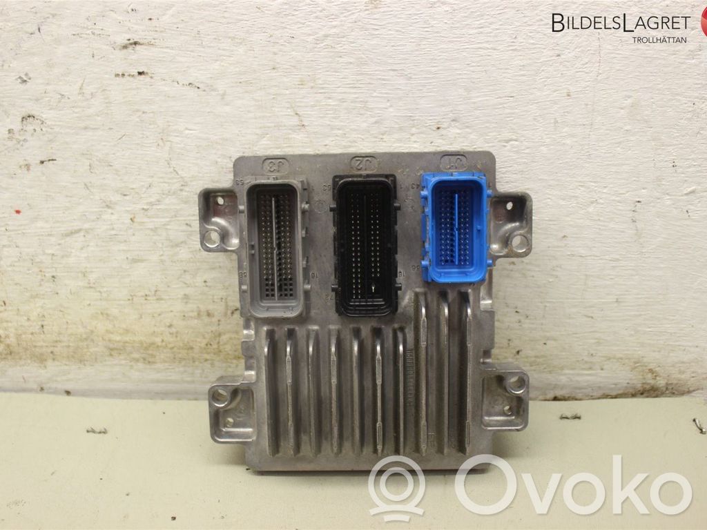 Opel Astra J Injection control unit/module 