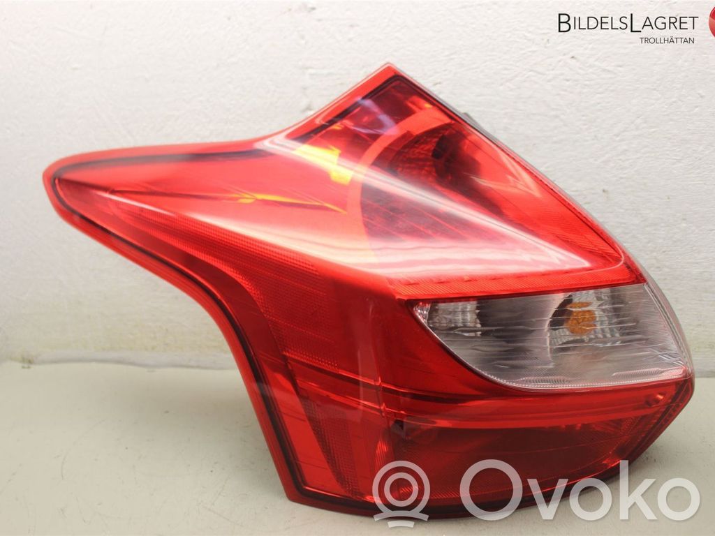 Ford Focus Aizmugurējais lukturis virsbūvē 