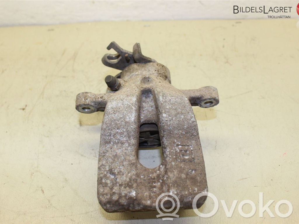 Opel Corsa E Galinis suportas 