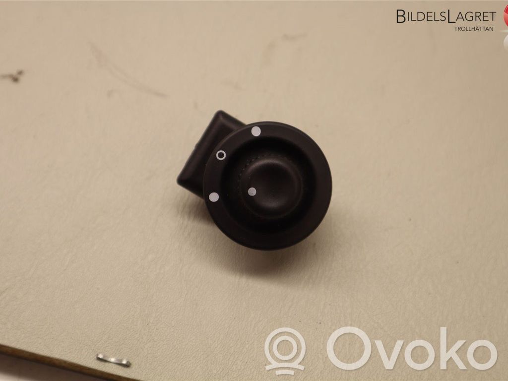 Opel Vivaro Interruptor del espejo lateral 