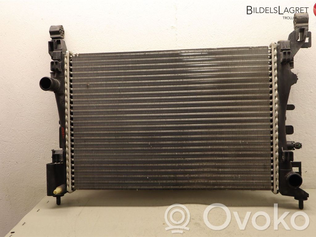 Opel Corsa D Aušinimo skysčio radiatorius 