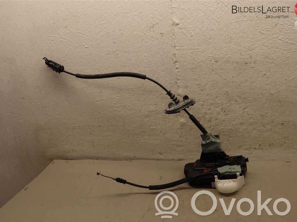 Ford Focus Front door lock 