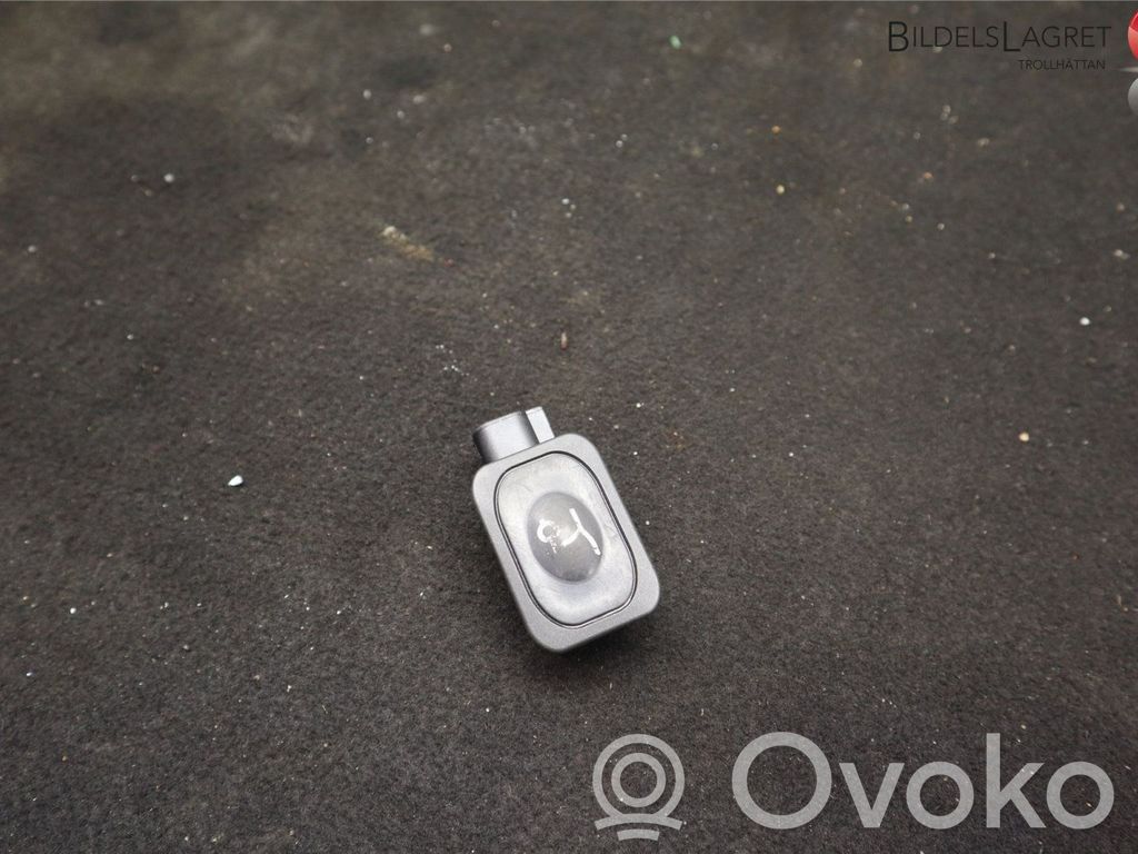 Ford Mondeo MK V Tailgate/boot open switch button 