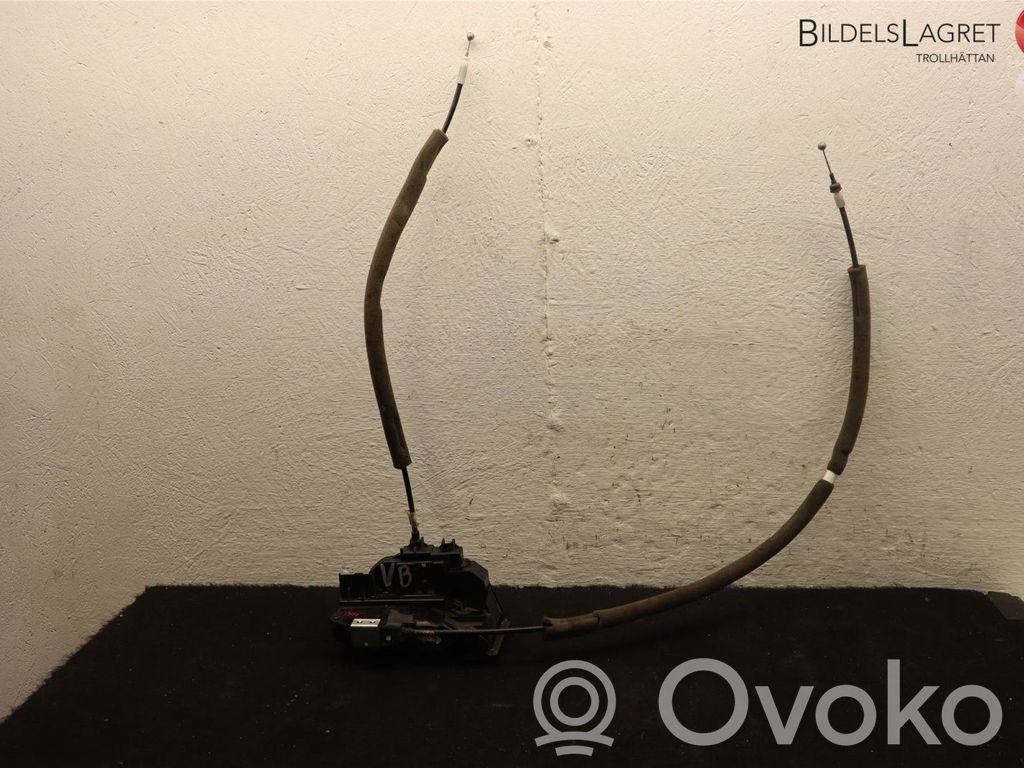 Nissan Qashqai Zamek drzwi tylnych 