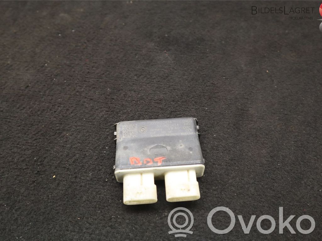 Seat Ateca Tailgate/trunk control unit/module 