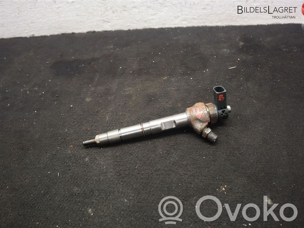 Inyector de combustible   04L130277P