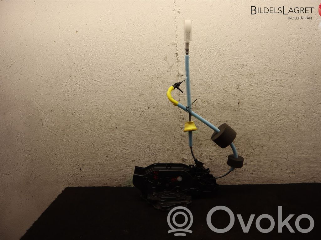 BMW 3 G20 G21 Serratura portiera anteriore 