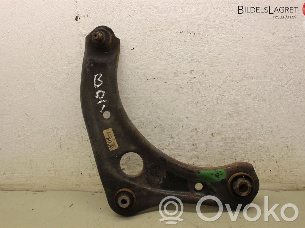 Nissan Note (E12) Querlenker Achsschenkel vorne 