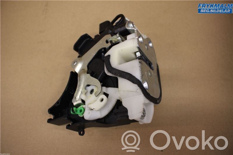 Citroen C-Crosser Etuoven lukko 