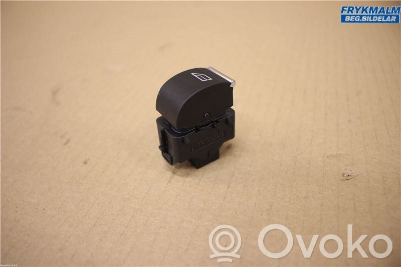 Ford Kuga II Electric window control switch 