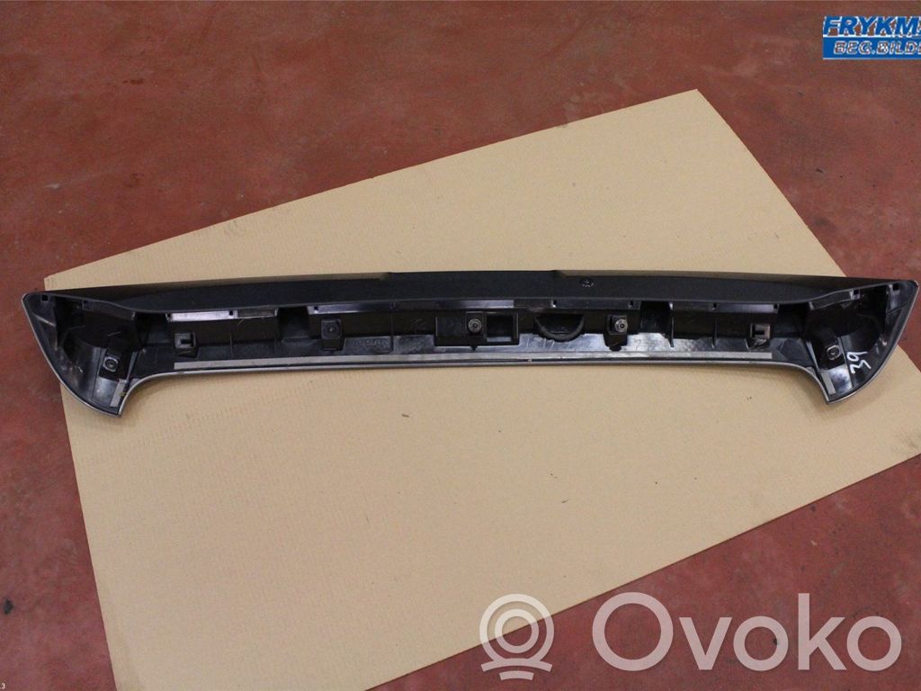 Nissan Pulsar Tailgate/trunk spoiler 