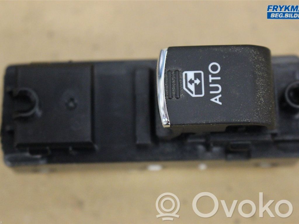 Subaru Outback (BS) Electric window control switch 