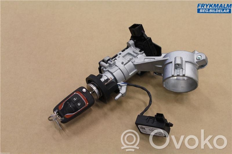 Opel Adam Užvedimo spynelė 