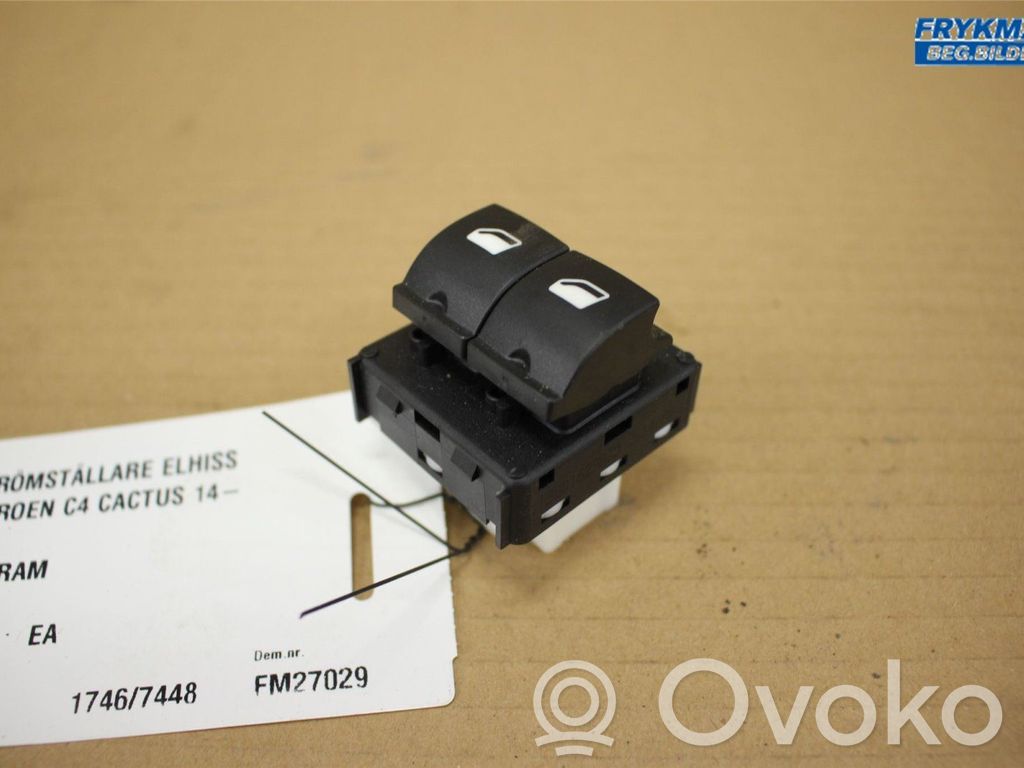 Citroen C4 Cactus Electric window control switch 