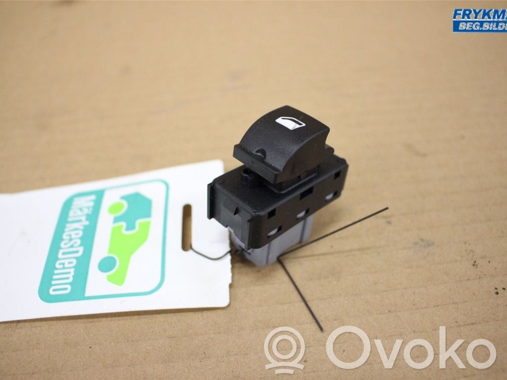 Citroen C4 Cactus Electric window control switch 