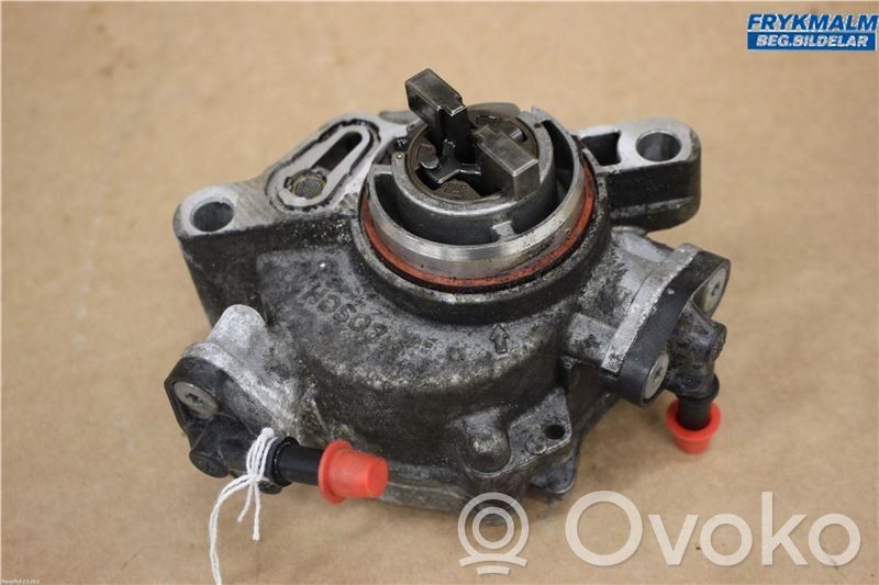 Ford Focus Vacuum pump 