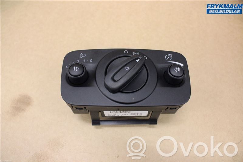 Ford Ecosport Light switch 