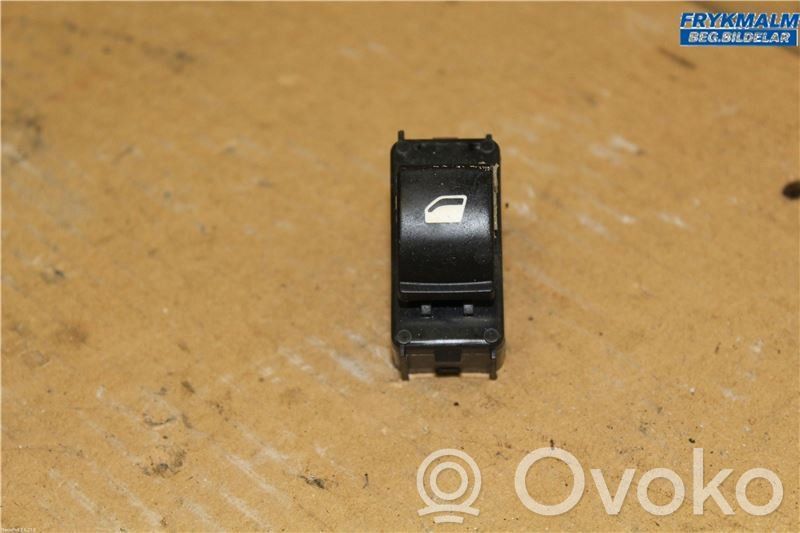 Electric window control switch   6490JY