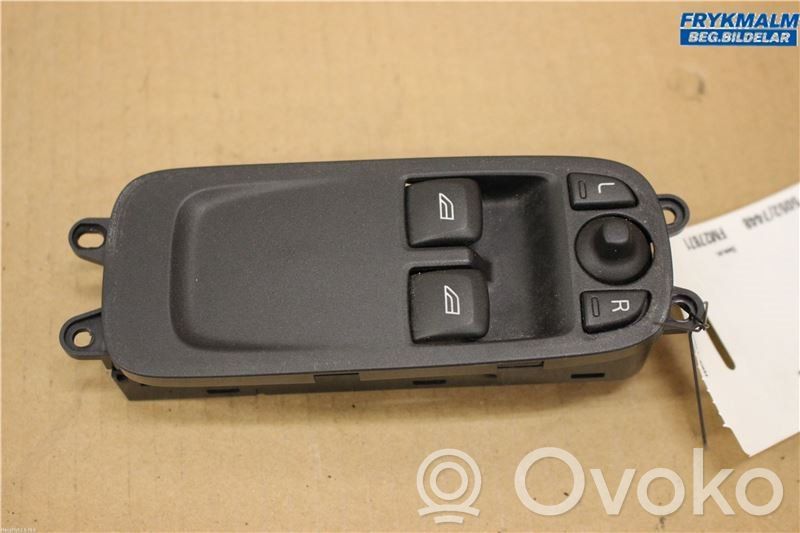 Volvo C30 Electric window control switch 