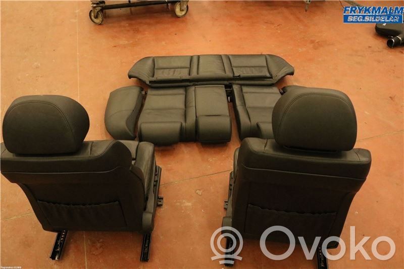 Seat set   LKSW
