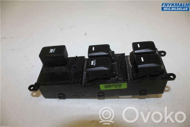 Electric window control switch   935701W130