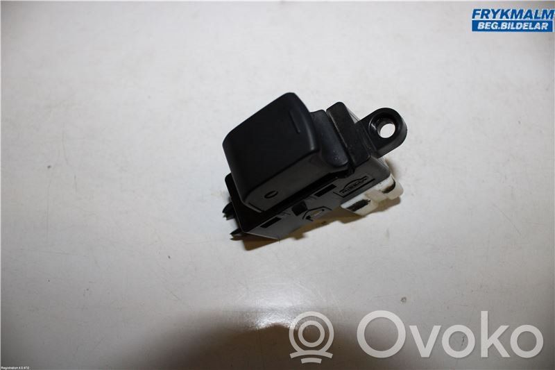 Subaru Outback Electric window control switch 