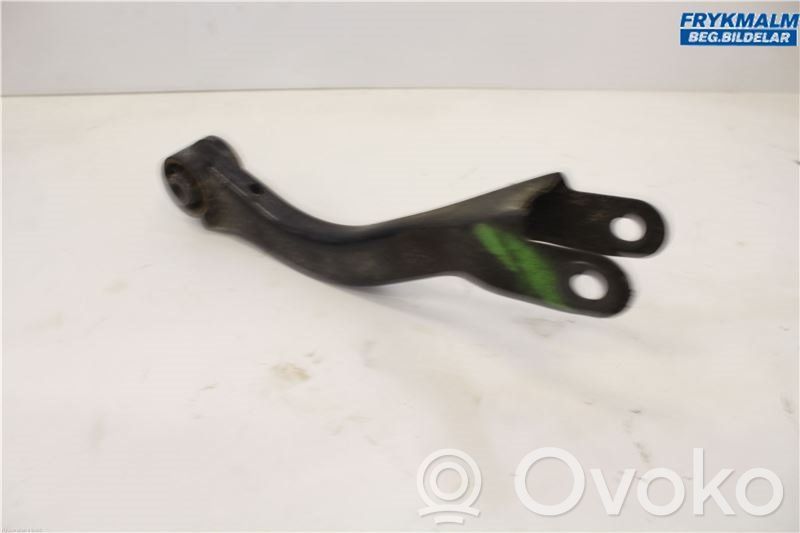 Subaru Levorg Querlenker hinten 