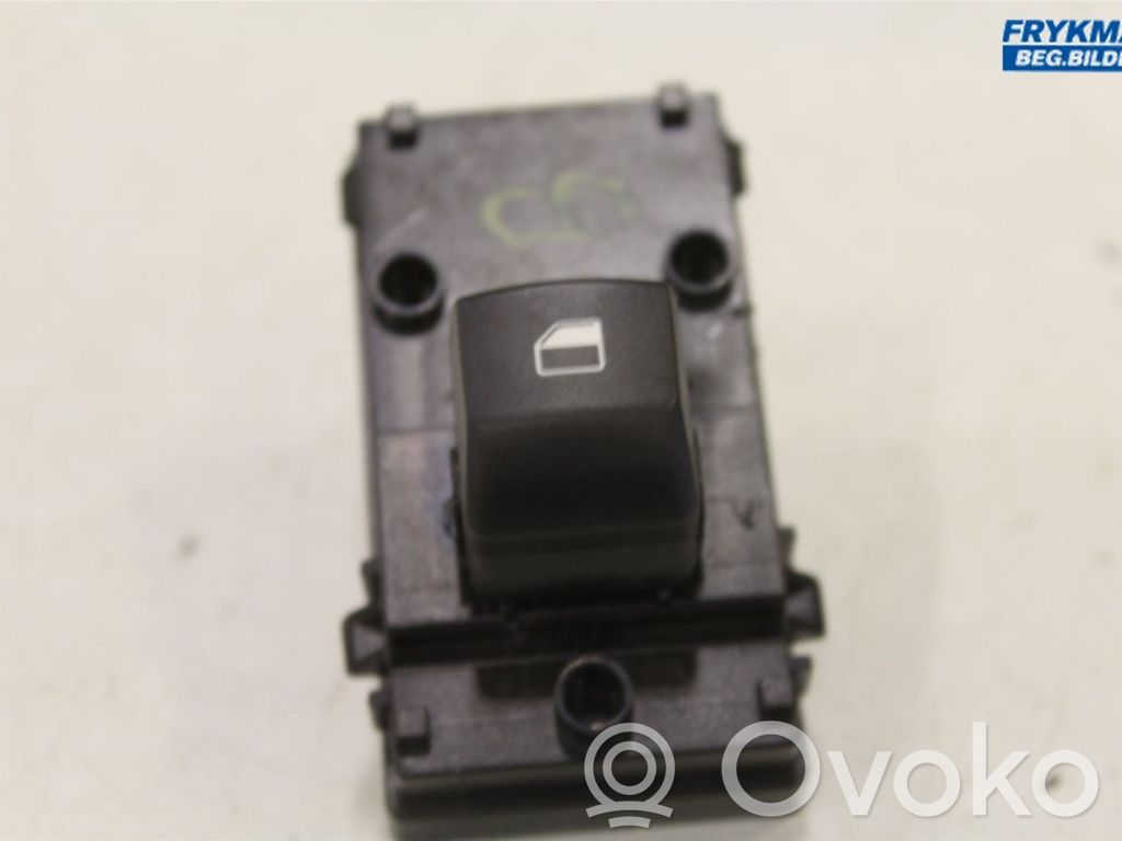 KIA Ceed Electric window control switch 